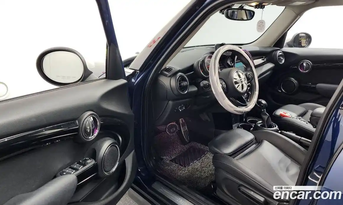 Mini Cooper 2016 1.5 Автомат в Москве № 499209, фото 10