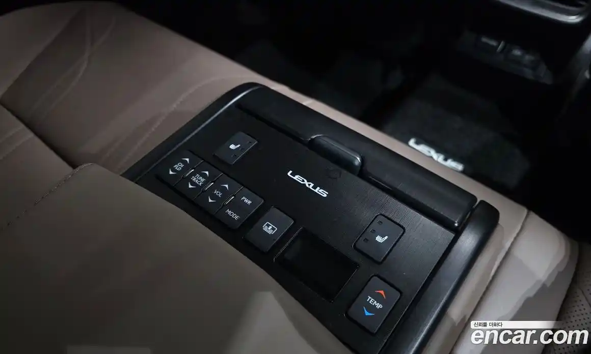 Lexus ES 2023 2.5 Автомат в Москве № 499625, фото 18