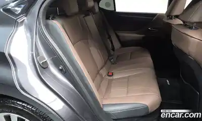 Lexus ES 2023 2.5 Автомат в Москве № 499625, миниатюра 10