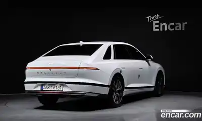 Hyundai Grandeur 2023 2.5 Автомат в Москве № 517156, миниатюра 2