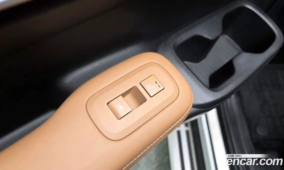 Hyundai Santa Fe 2024 1.6 Автомат в Москве № 517455, фото 17