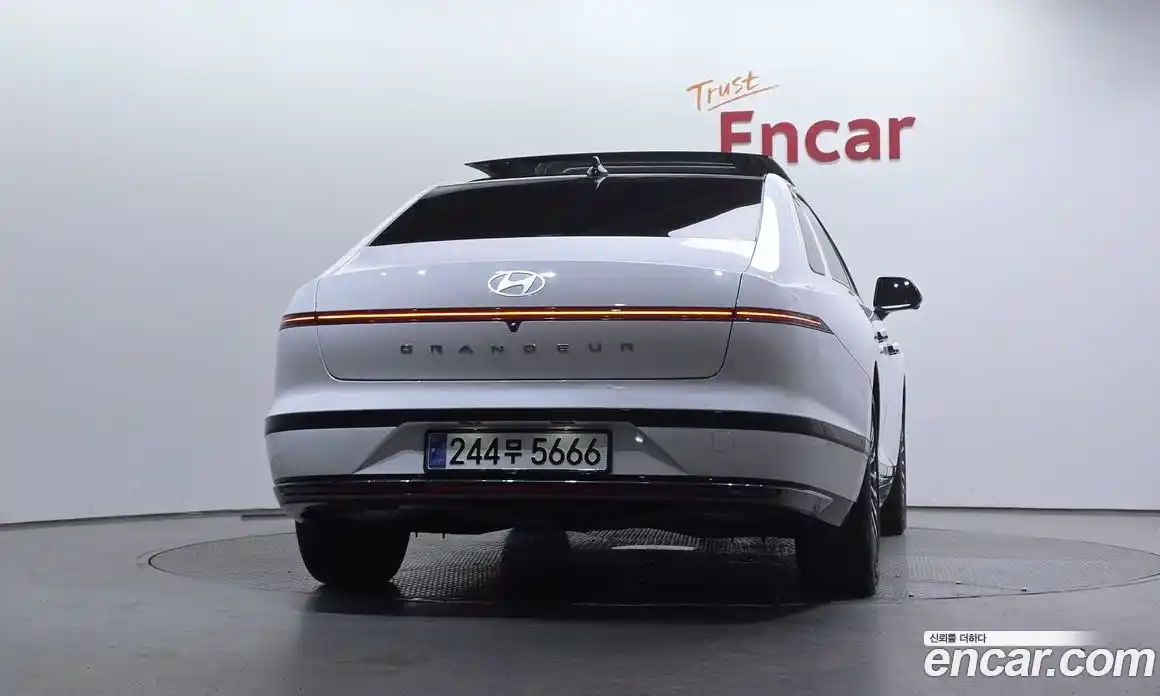 Hyundai Grandeur 2023 1.6 Автомат в Москве № 517727, фото 4