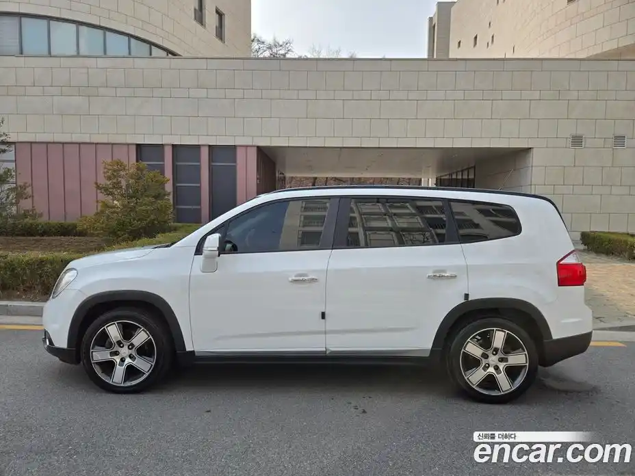 Chevrolet Orlando 2015 2.0 Автомат в Москве № 519309, фото 3