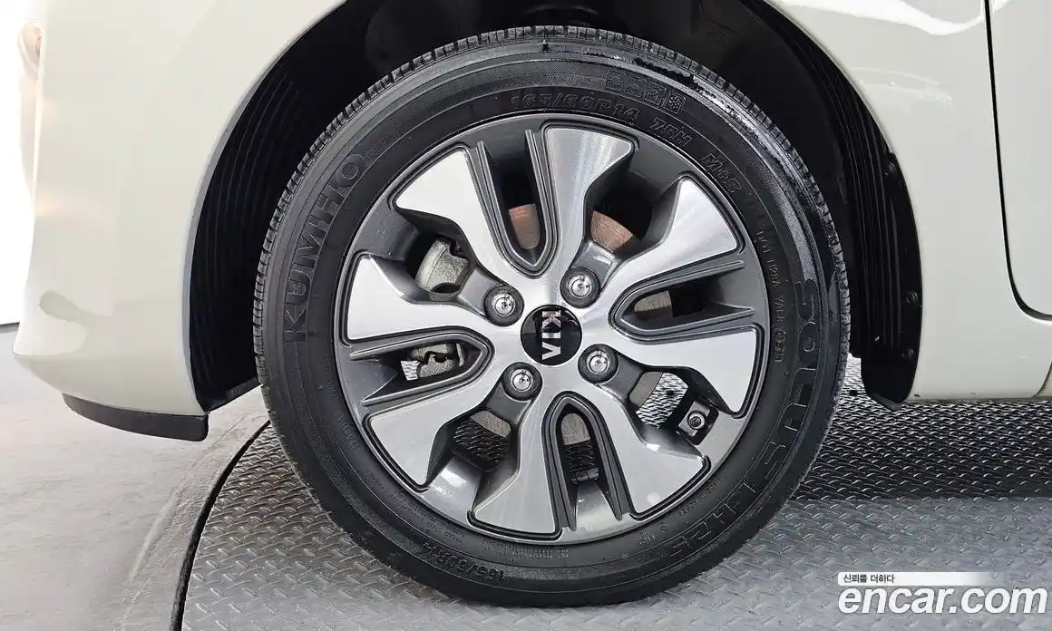 Kia Morning 2016 1.0 Автомат в Москве № 520033, фото 5