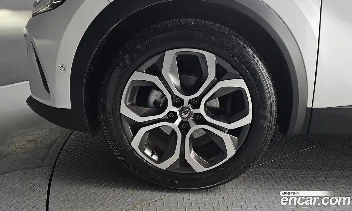 Renault Captur 2021 1.3 Автомат в Москве № 520419, фото 5