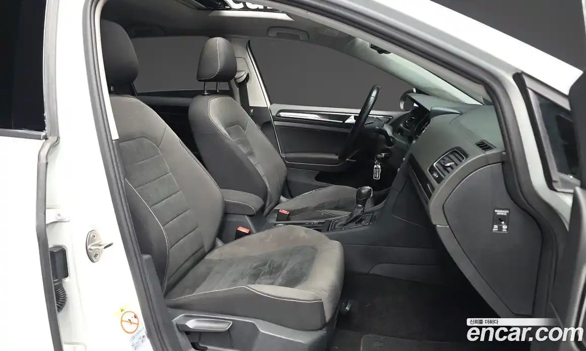 Volkswagen Golf 2016 2.0 Автомат в Москве № 520831, фото 11