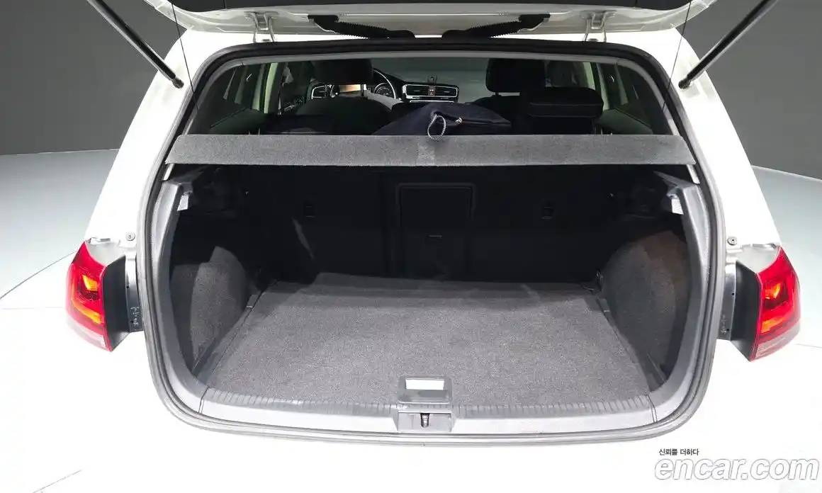 Volkswagen Golf 2016 2.0 Автомат в Москве № 520831, фото 20