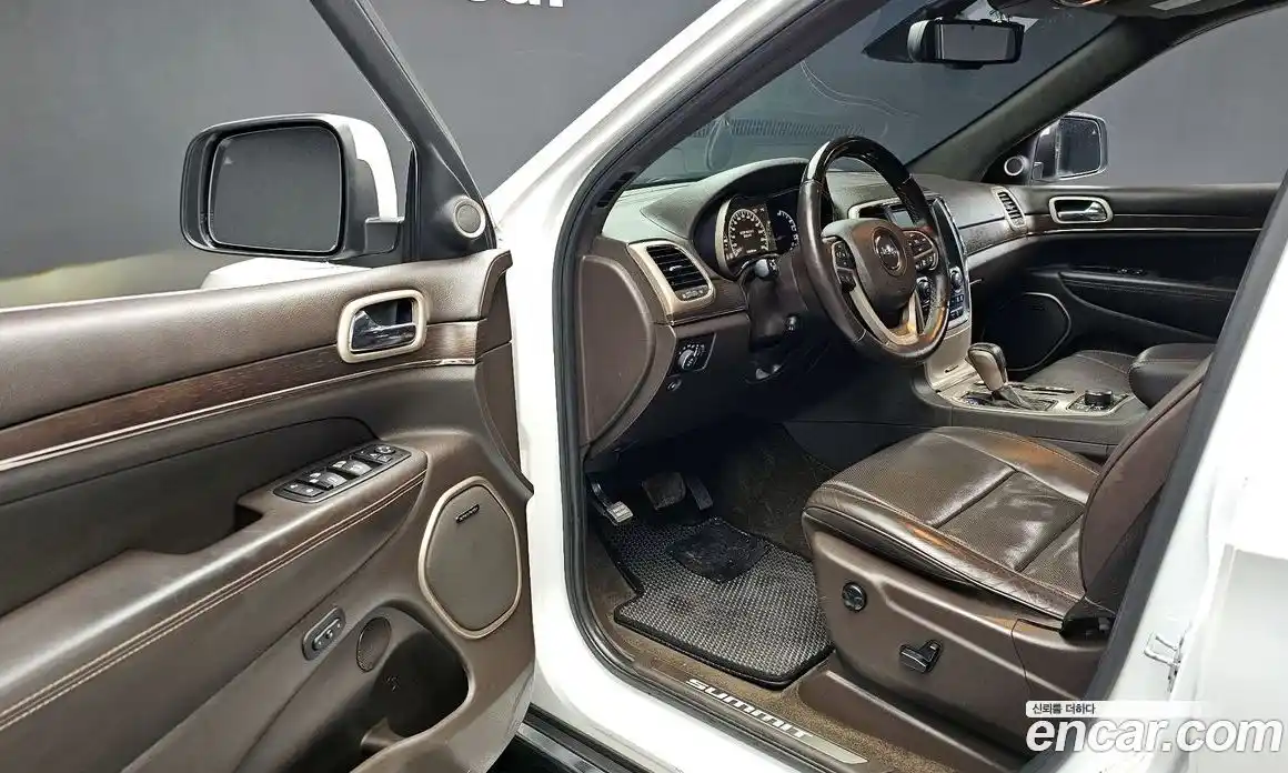 Jeep Cherokee 2016 3.0 Автомат в Москве № 522326, фото 11