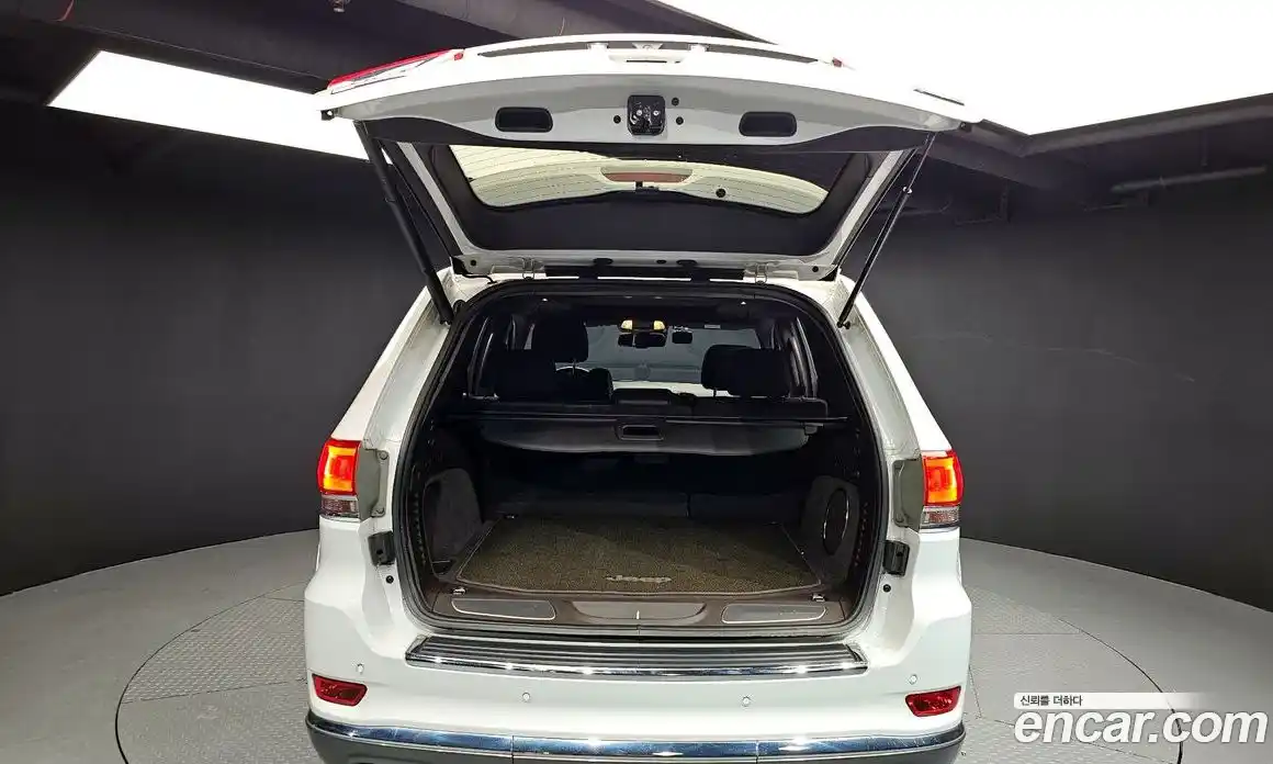 Jeep Cherokee 2016 3.0 Автомат в Москве № 522326, фото 20