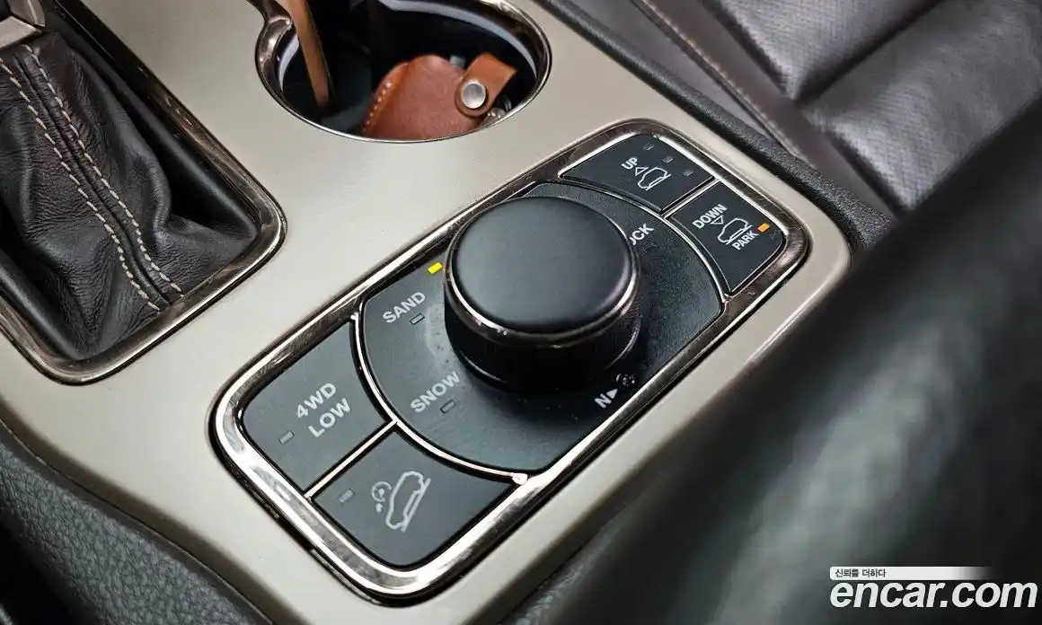 Jeep Cherokee 2016 3.0 Автомат в Москве № 522326, фото 9