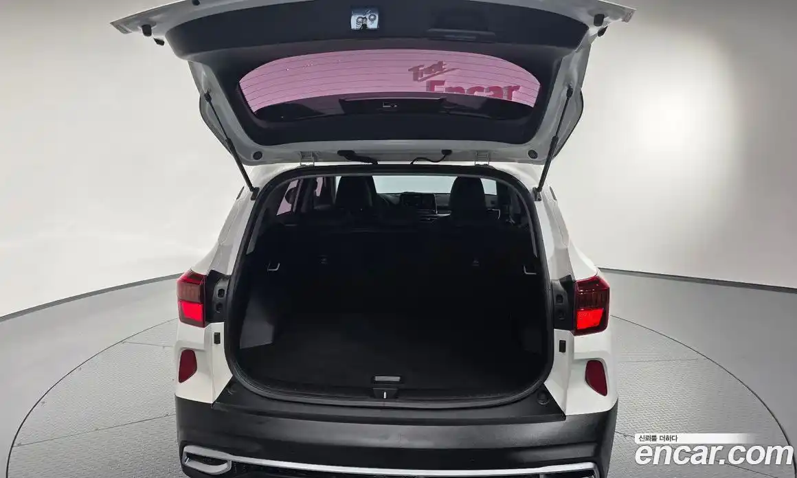 Kia Seltos 2022 1.6 Автомат в Москве № 522511, фото 19