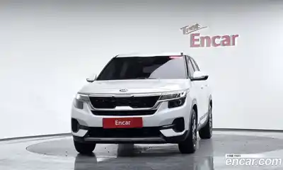 Kia Seltos 2022 1.6 Автомат в Москве № 522511, миниатюра 2