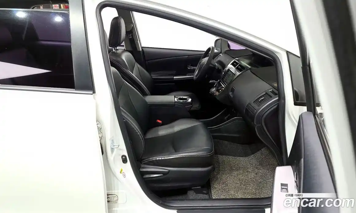 Toyota Prius 2015 1.8 Автомат в Москве № 524457, фото 11