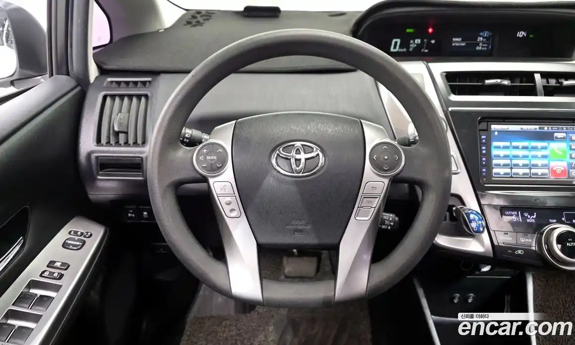 Toyota Prius 2015 1.8 Автомат в Москве № 524457, фото 13