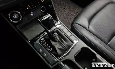 SsangYong Korando 2023 1.5 Автомат в Москве № 525216, миниатюра 9