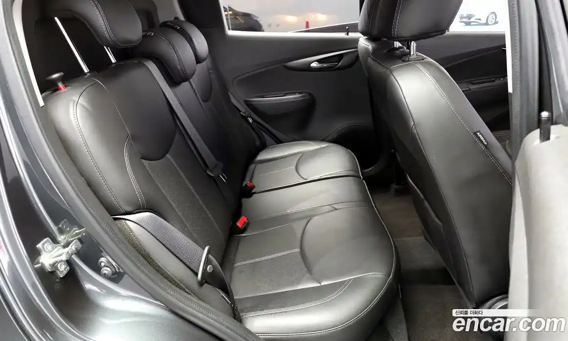 Chevrolet Spark 2017 1.0 Автомат в Москве № 527458, фото 12