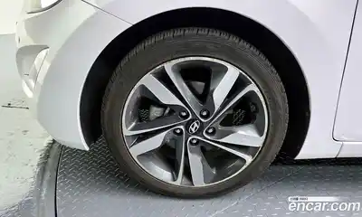 Hyundai Avante 2015 1.6 Автомат в Москве № 529867, миниатюра 5