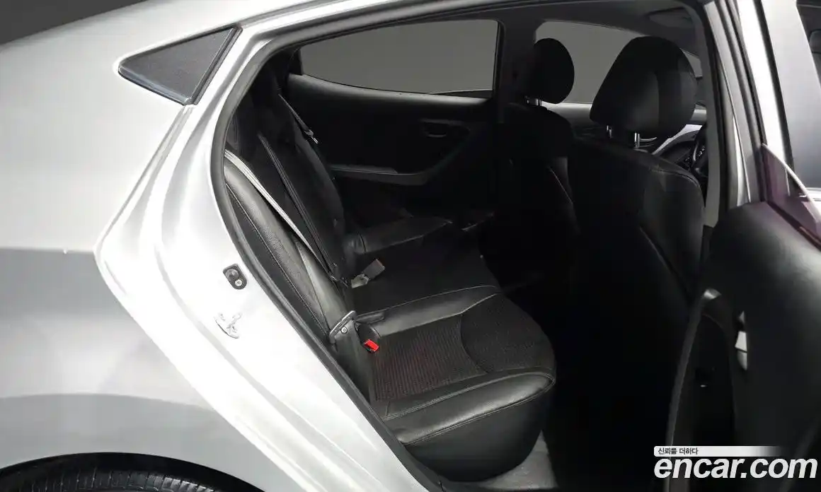 Hyundai Avante 2015 1.6 Автомат в Москве № 530516, фото 12