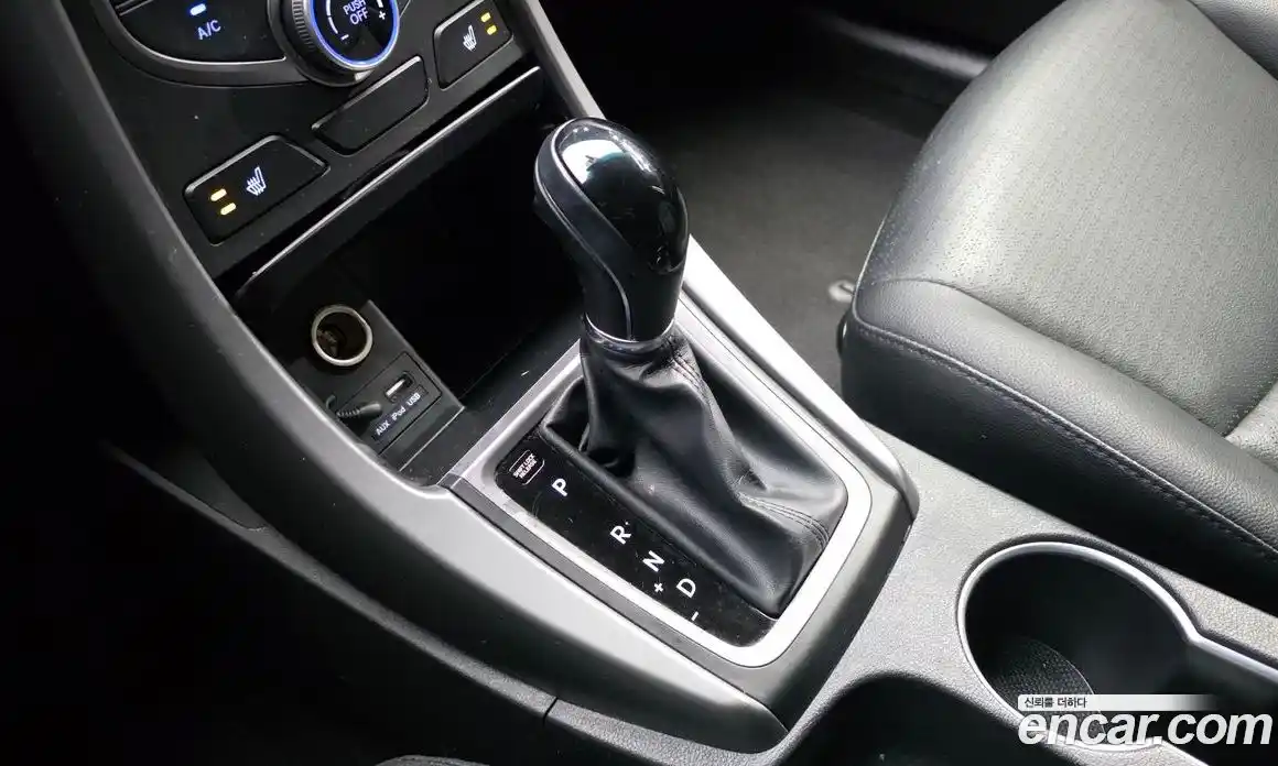 Hyundai Avante 2015 1.6 Автомат в Москве № 530516, фото 9