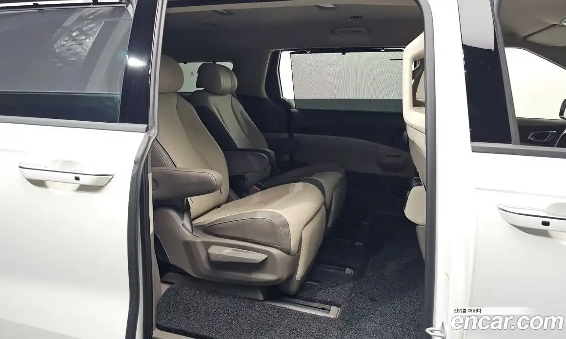 Kia Canival 2025 3.5 Автомат в Москве № 531834, фото 12