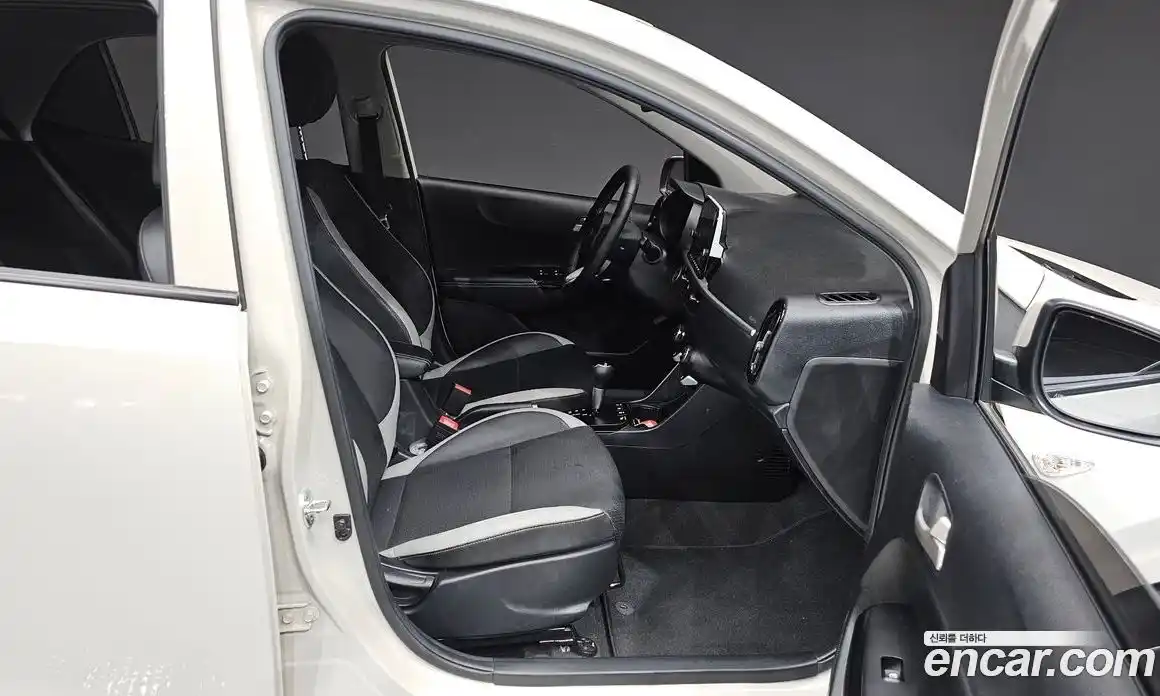 Kia Morning 2021 1.0 Автомат в Москве № 532585, фото 12