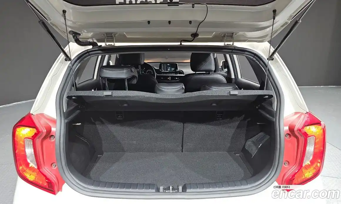 Kia Morning 2021 1.0 Автомат в Москве № 532585, фото 20