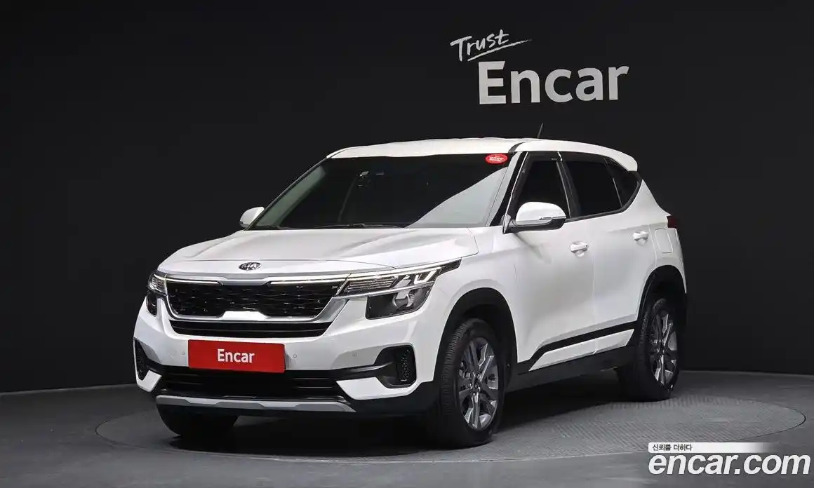 Kia Seltos 2021 1.6 Автомат в Москве № 533452, фото 1