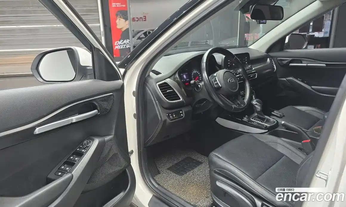 Kia Seltos 2021 1.6 Автомат в Москве № 533452, фото 11