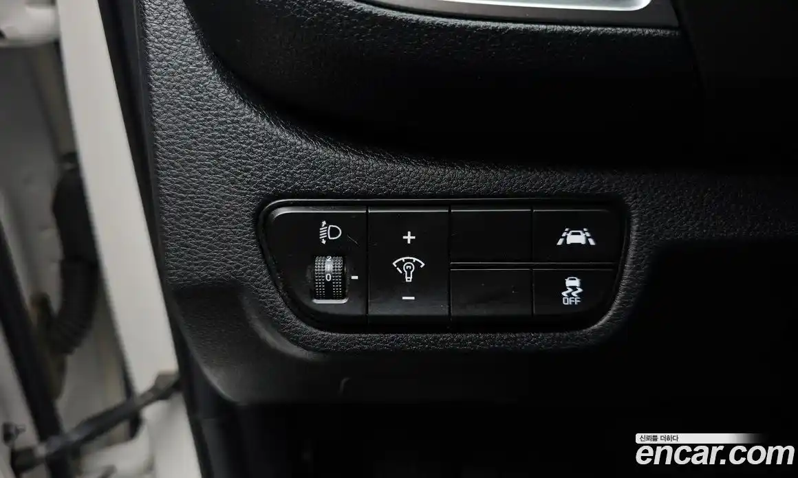 Kia Seltos 2021 1.6 Автомат в Москве № 533452, фото 16