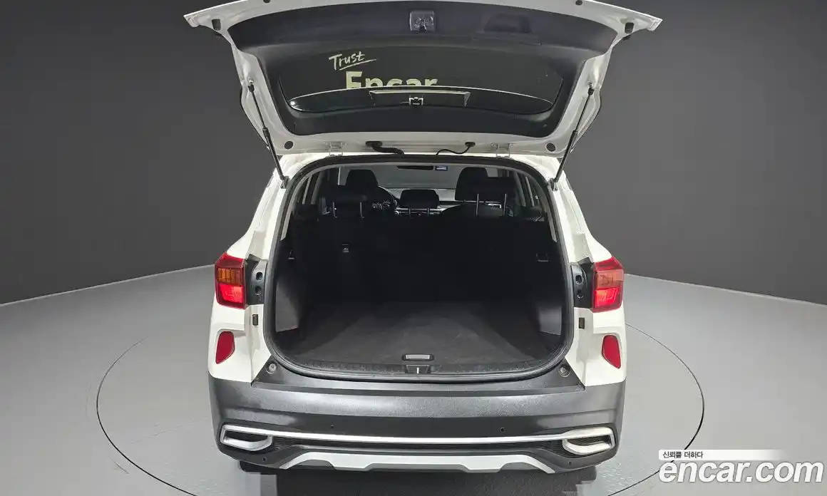 Kia Seltos 2021 1.6 Автомат в Москве № 533452, фото 20