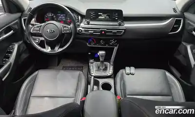 Kia Seltos 2021 1.6 Автомат в Москве № 533452, миниатюра 7