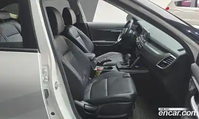 Kia Seltos 2021 1.6 Автомат в Москве № 533452, миниатюра 10