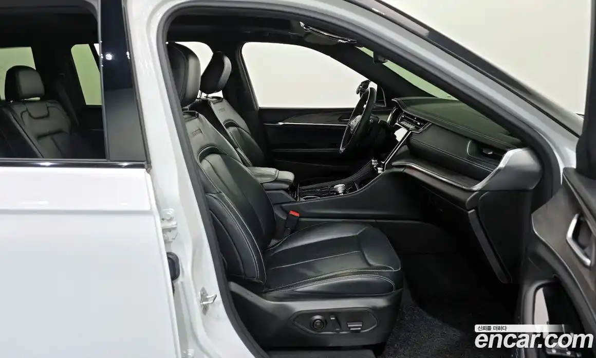 Jeep Cherokee 2021 3.6 Автомат в Москве № 534723, фото 11