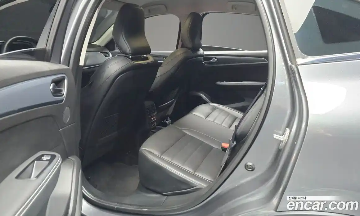 Renault XM3 2022 1.3 Автомат в Москве № 535502, фото 12