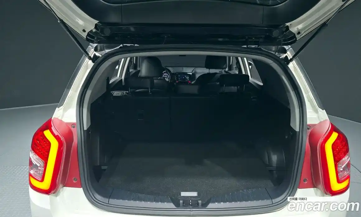 SsangYong TIBOLI 2016 1.6 Автомат в Москве № 539152, фото 20