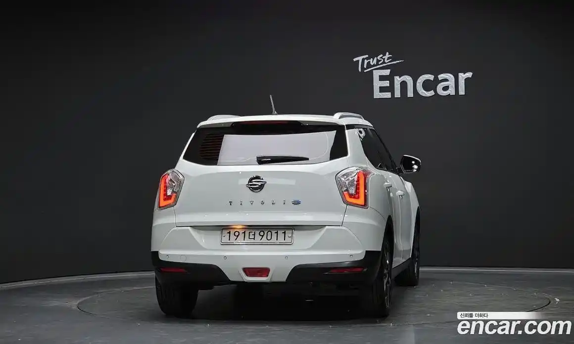 SsangYong TIBOLI 2016 1.6 Автомат в Москве № 539453, фото 4