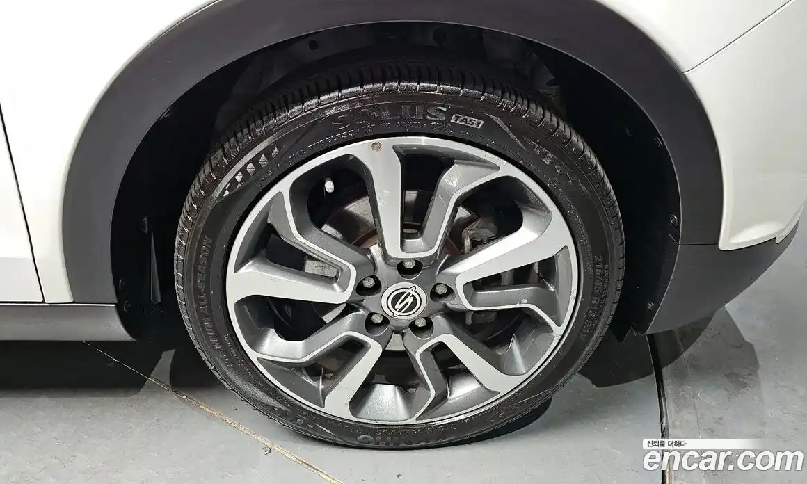 SsangYong TIBOLI 2016 1.6 Автомат в Москве № 539453, фото 5