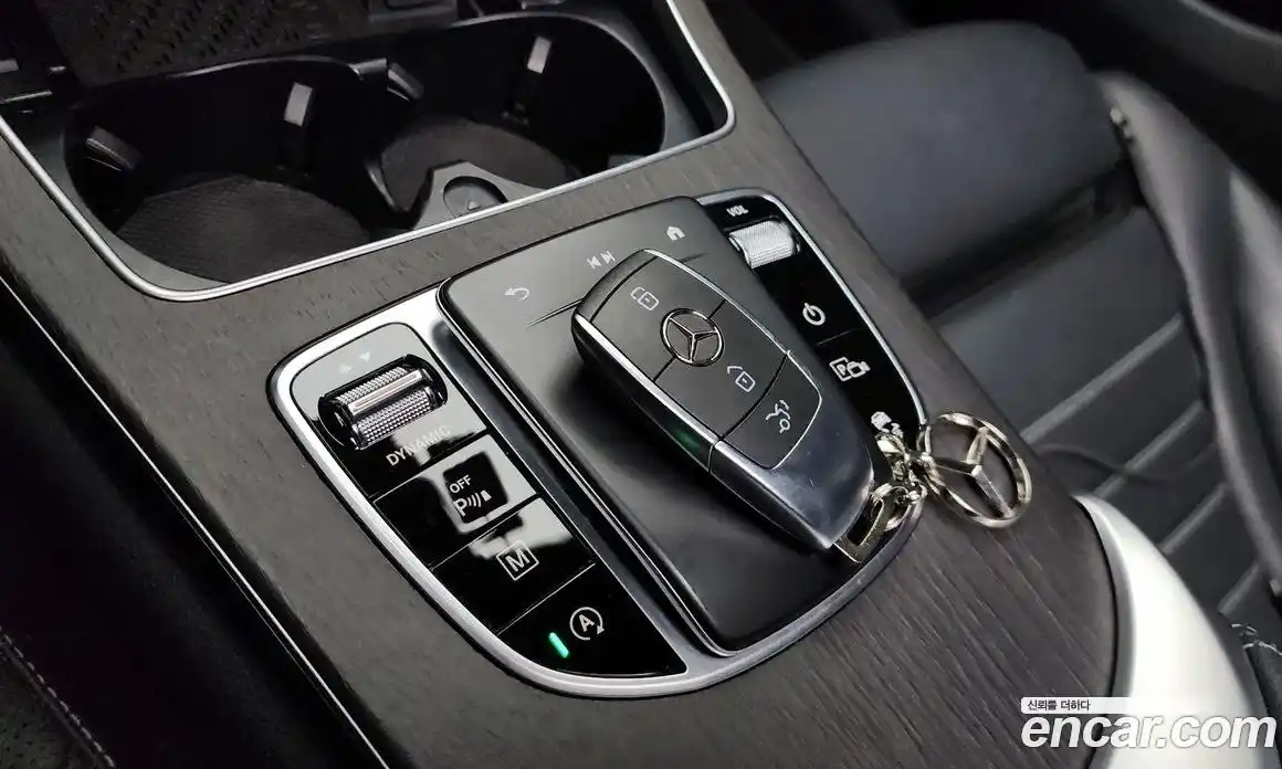 Mercedes-Benz GLC-Class 2023 2.0 Автомат в Москве № 541830, фото 19