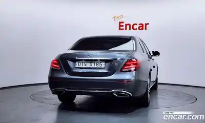 Mercedes-Benz E-Class 2017 2.0 Автомат в Москве № 542128, миниатюра 4