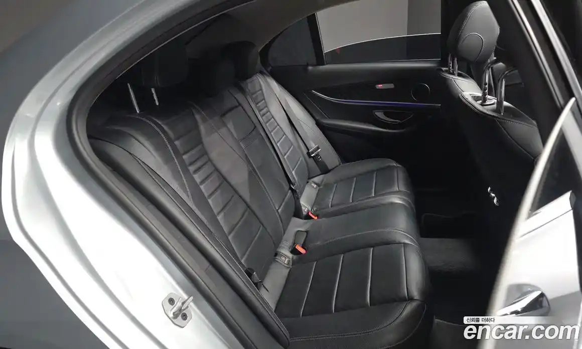 Mercedes-Benz E-Class 2020 1.9 Автомат в Москве № 542411, фото 12