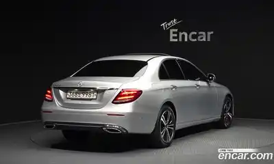 Mercedes-Benz E-Class 2020 1.9 Автомат в Москве № 542411, миниатюра 2