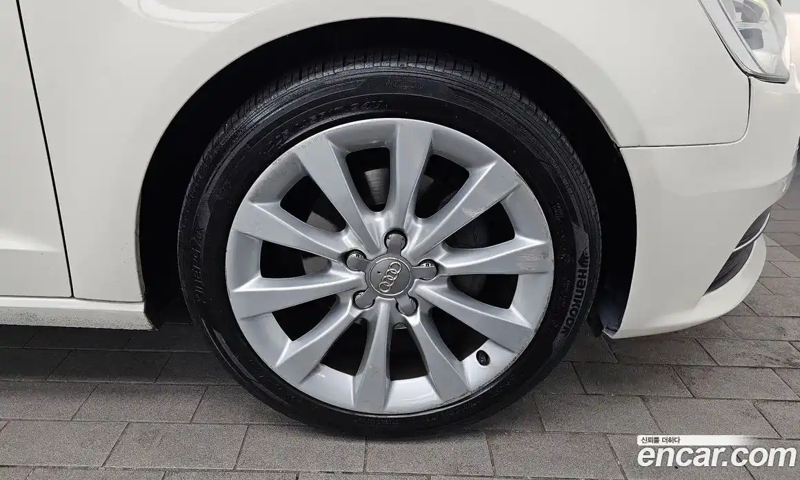 Audi A3 2015 2.0 Автомат в Москве № 544456, фото 5