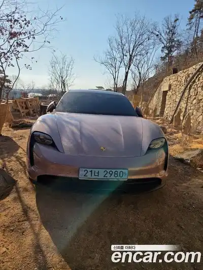 Porsche Taycan, 2024