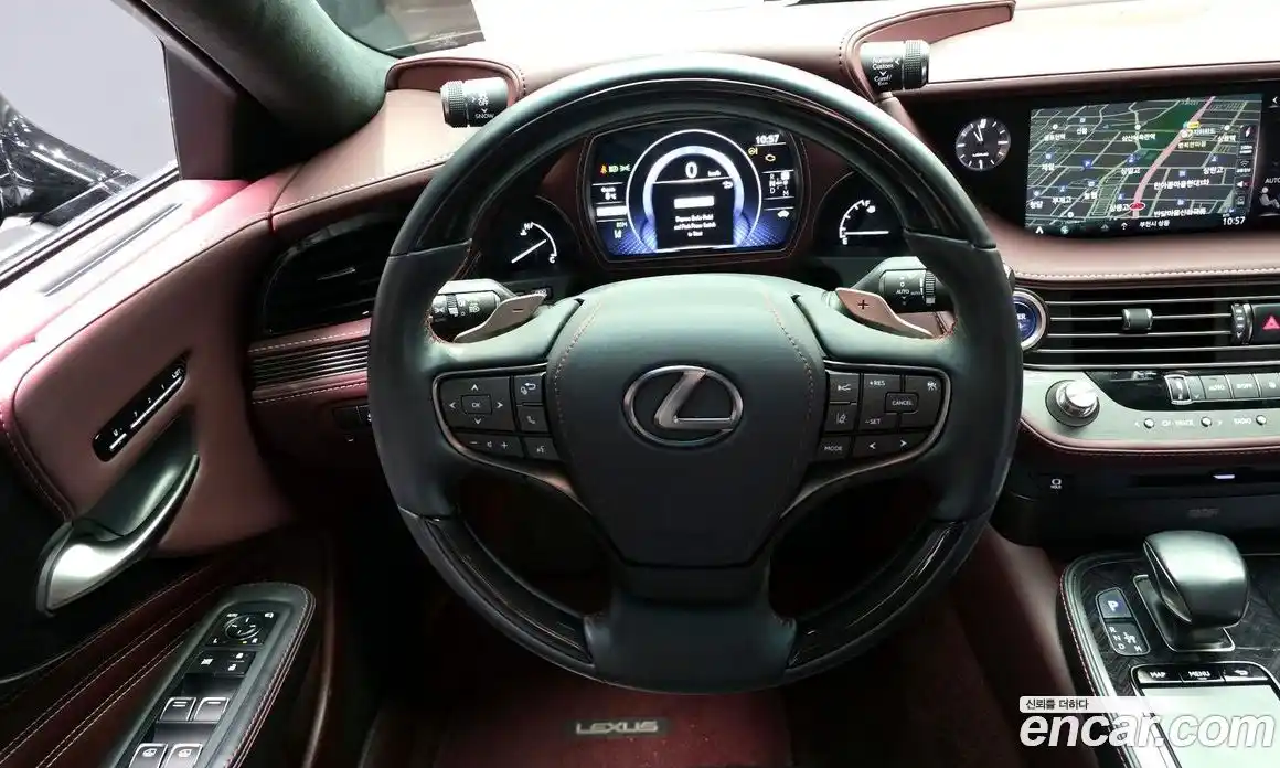 Lexus LS 2020 3.5 Автомат в Москве № 547045, фото 13