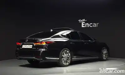 Lexus LS 2020 3.5 Автомат в Москве № 547045, миниатюра 2