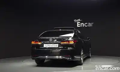 Lexus LS 2020 3.5 Автомат в Москве № 547045, миниатюра 4