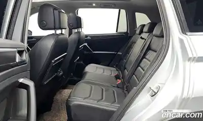 Volkswagen Tiguan 2018 2.0 Автомат в Москве № 547302, миниатюра 12