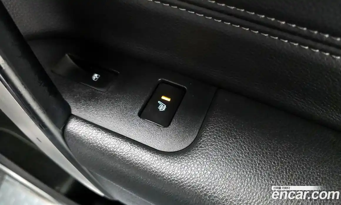 Chevrolet Captiva 2015 2.2 Автомат в Москве № 75930, фото 17