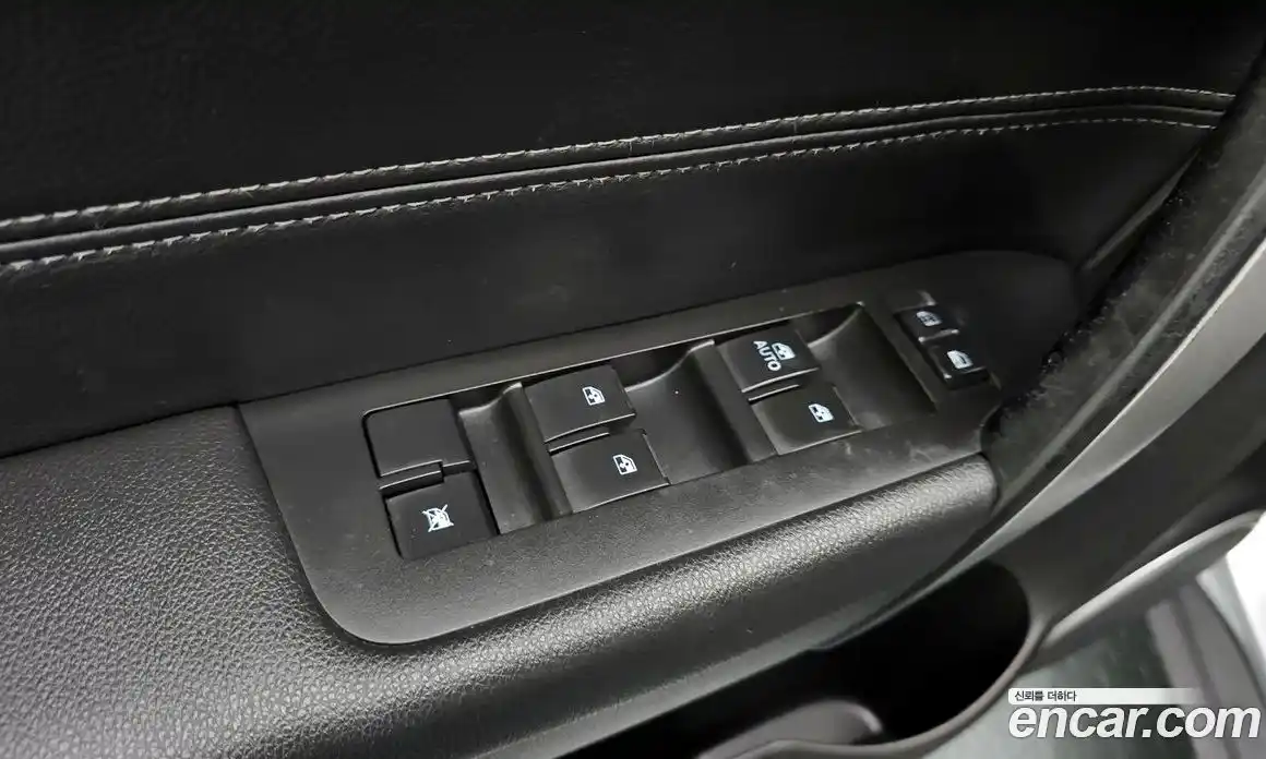 Chevrolet Captiva 2015 2.2 Автомат в Москве № 75930, фото 3