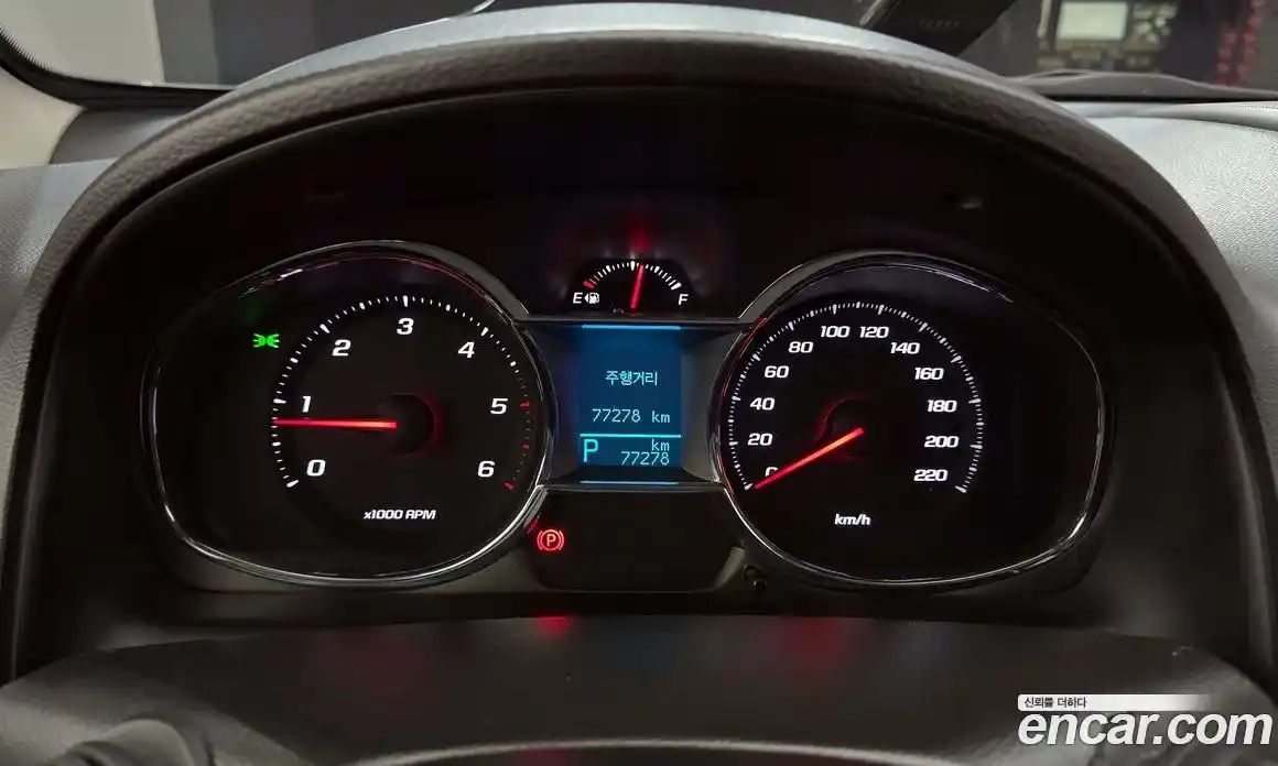 Chevrolet Captiva 2015 2.2 Автомат в Москве № 75930, фото 8